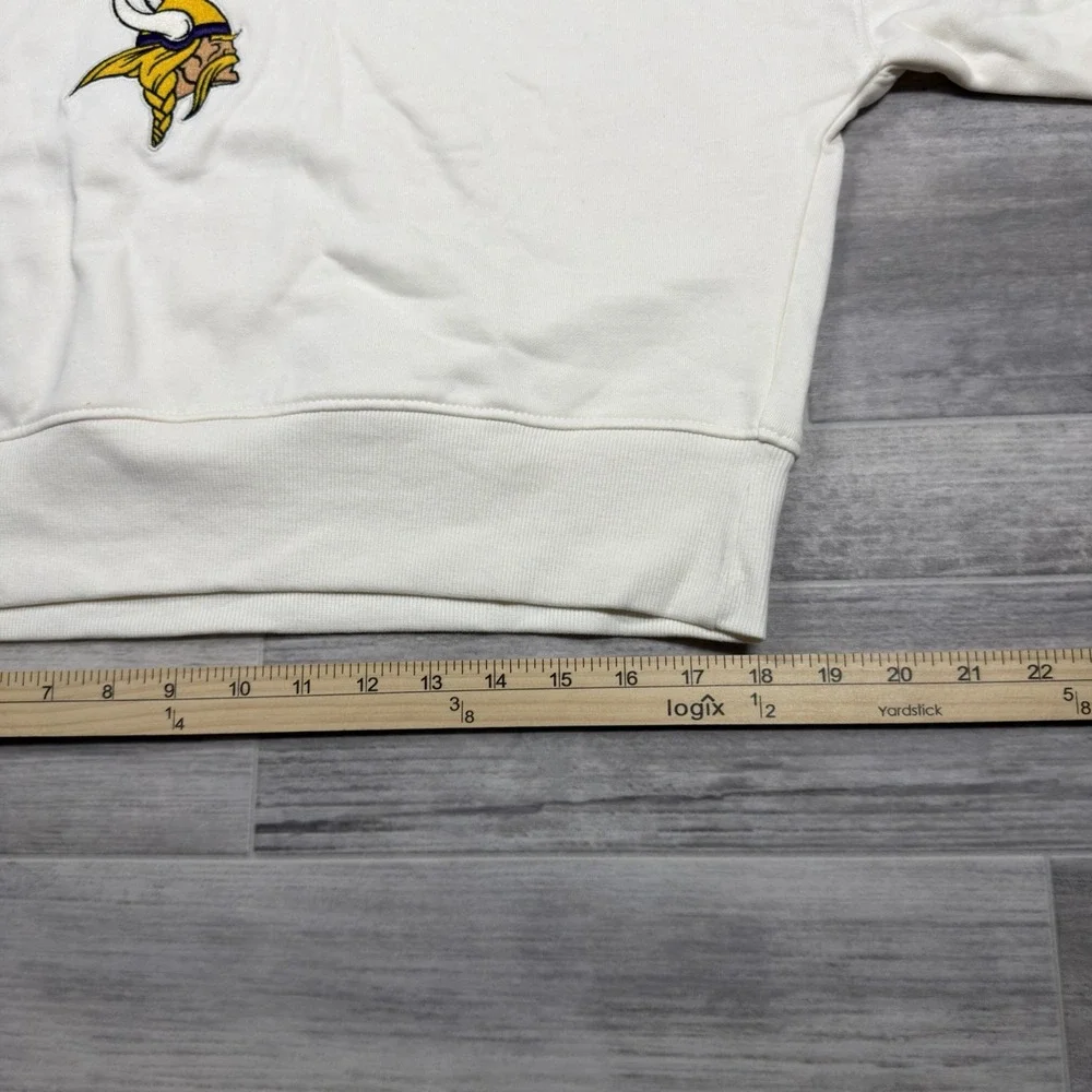 Minnesota Vikings Cropped Cream Hoodie Girl Juniors‎ Large NFL Team Apparel NEW